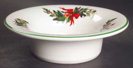 Christmas Heritage Pillar Candleholder