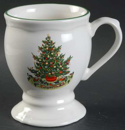 Christmas Heritage Pedestal Mug