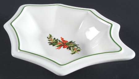 Christmas Heritage Large Leaf Dish