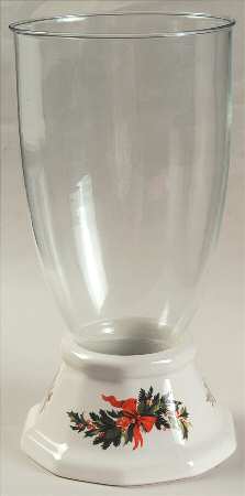 Christmas Heritage Hurricane Lamp & Globe