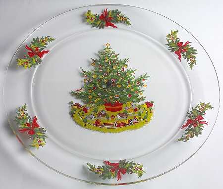 Christmas Heritage Round Glassware Platter