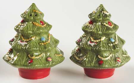 Christmas Heritage Tree Shaped Salt & Pepper Set