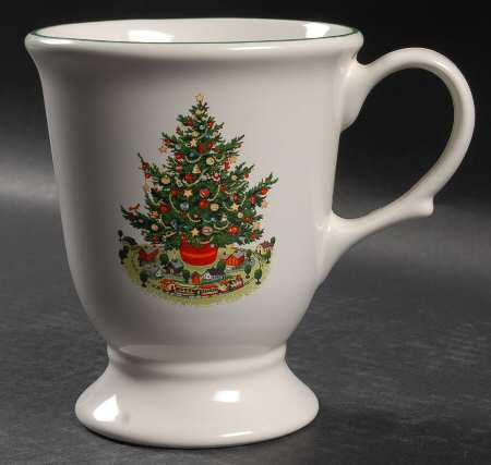 Christmas Heritage Extra Large 16 Oz Pedestal Mug