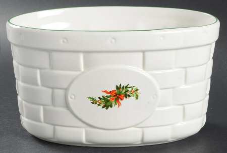 Christmas Heritage 8" Oval Basket