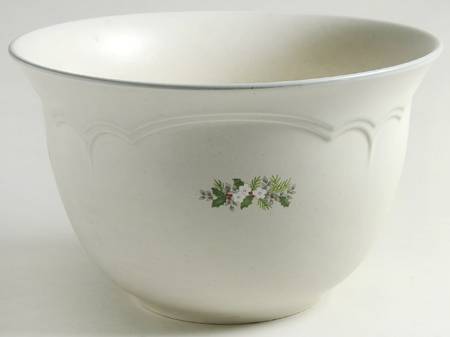 Christmas Heirloom Round Great Bowl