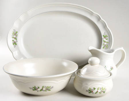 Christmas Heirloom 5 Piece Hostess Set