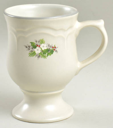 Christmas Heirloom Pedestal Mug
