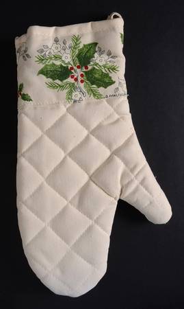 Christmas Heirloom Cloth Oven Mitt