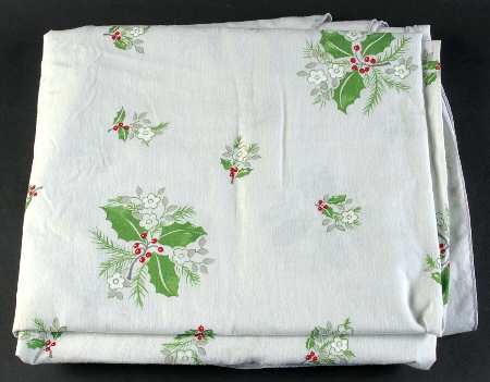Christmas Heirloom 60" X 101" Oblong Tablecloth