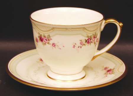 Claridge Footed Cup & Saucer Set