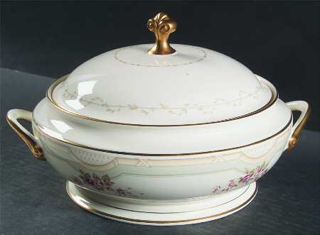 Claridge Round Covered Vegetable
