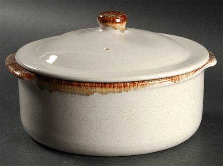 Country Casual 1.5 Qt Round Covered Casserole