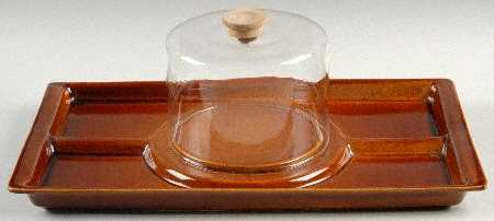 Compatibles Butterscotch Cheese and Cracker Set with Dome