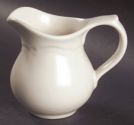 Color Medley Buff Matte Creamer