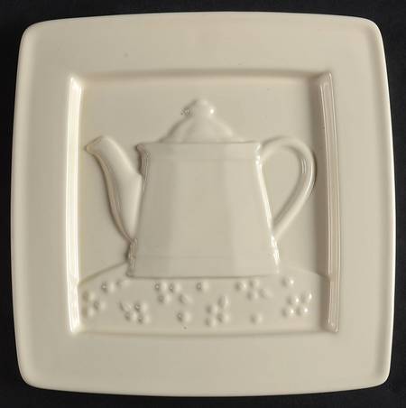 Color Medley Buff Matte Trivet