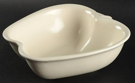 Color Medley Buff Matte Large Baked Apple Dish