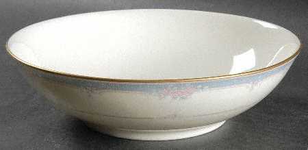 Courtenay 9" Round Vegetable Bowl
