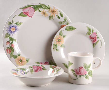Dahlia 4 Piece Place Setting