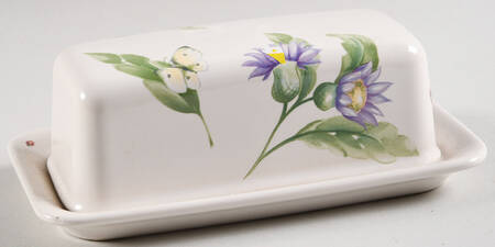 Dahlia 1/4 Lb Covered Butter