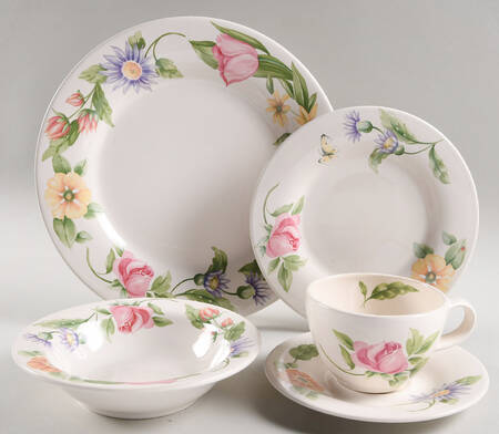 Dahlia 5 Piece Place Setting