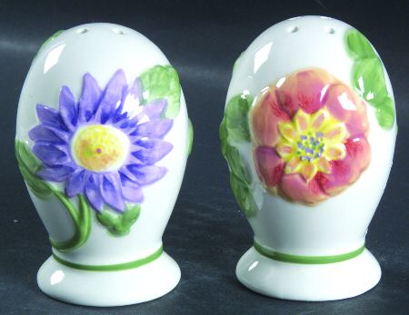 Dahlia Sculpted Salt & Pepper Set