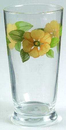 Dahlia Glassware Footed Tumbler