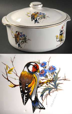 Decorated Bird 1.5 Qt Round Covered Casserole