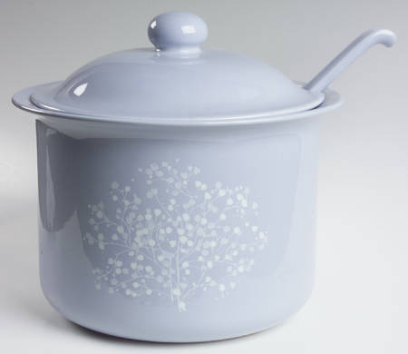 Essence Tureen & Lid w/Ladle