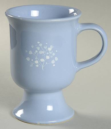 Essence Pedestal Mug