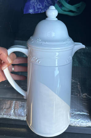 Filigree Plastic Thermos/Carafe & Lid