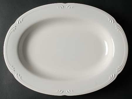 Filigree 15" Deep Oval Serving Platter