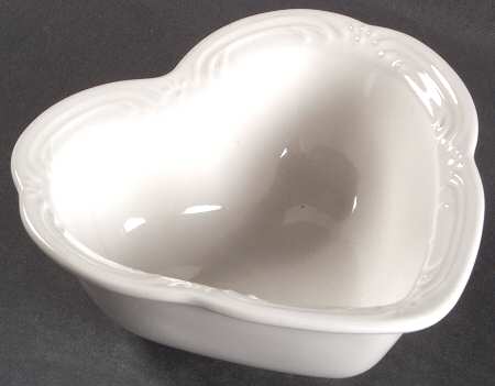 Filigree 6" Heart Shaped Bowl