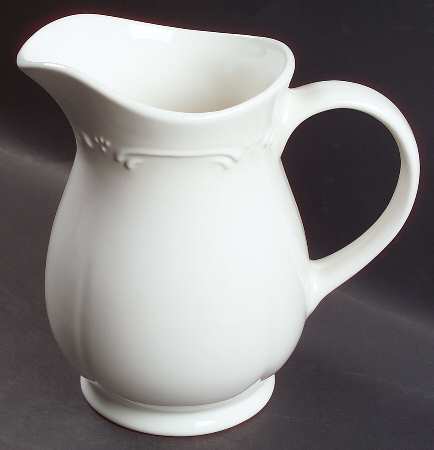 Filigree 32 Oz Pitcher