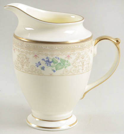 Flora Royale Creamer