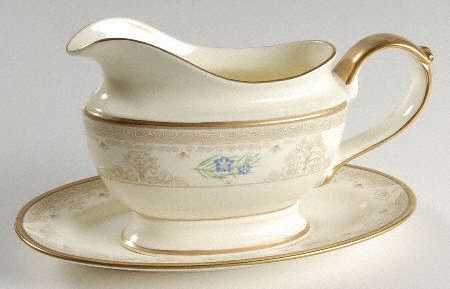 Flora Royale Gravy Boat & Underplate