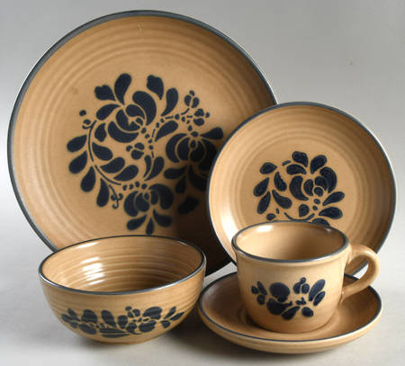 Folk Art 40  Piece Estate Set