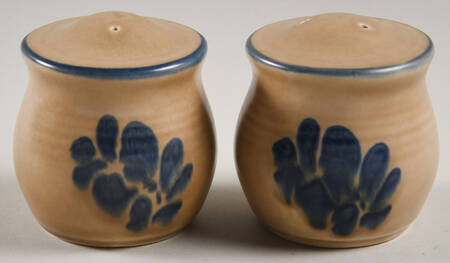 Folk Art Salt & Pepper Set