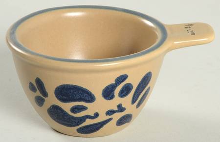 Folk Art 1/2 Cup Measuring Cup
