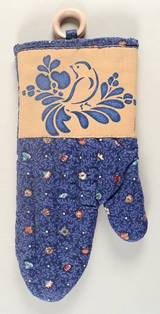 Folk Art Cloth Oven Mitt
