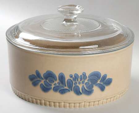 Folk Art 2.5 Quart Round Covered Baker