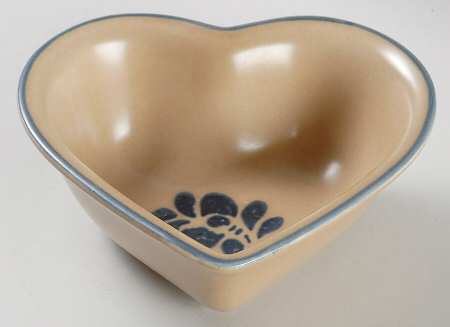 Folk Art 6" Heart Shaped Bowl
