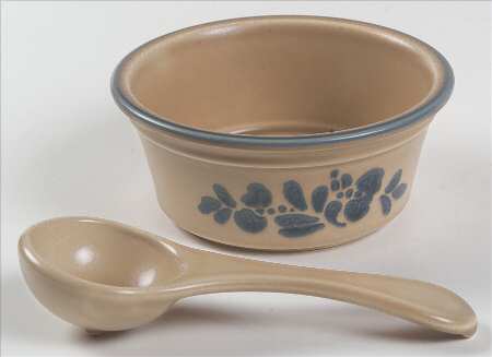 Folk Art Dip/Salsa Crock & Ladle