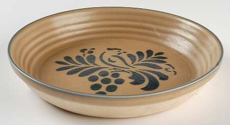 Folk Art 9" Pie Baking Plate by Pfaltzgraff