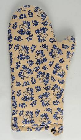 Folk Art Cloth Oven Mitt