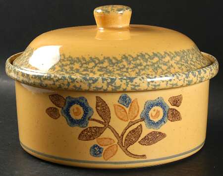 The Friendship Collection 2 Qt Round Covered Casserole