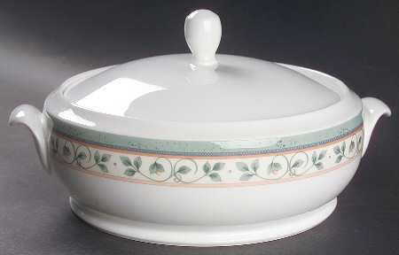 French Quarter (Bone China) Round Covered Vegetable