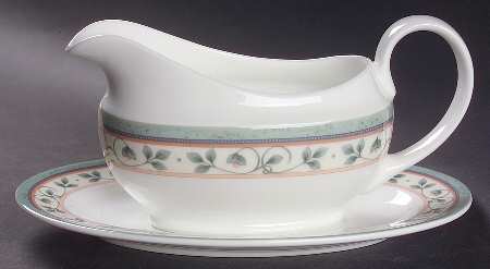 French Quarter (Bone China) Gravy Boat & Underplate