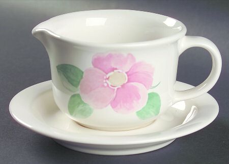 Garland Blush Gravy Boat & Underplate