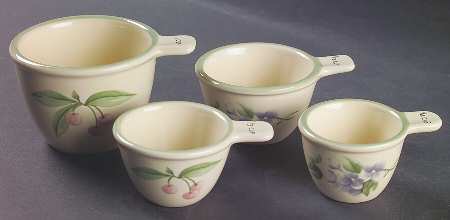 Garden Party (Garden Impressions) Measuring Cup Set (1 Cup,1/2 Cup,1/3 Cup,1/4 Cup)