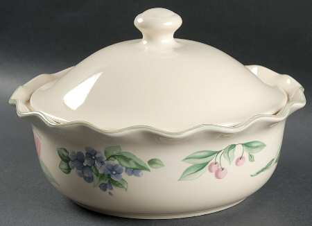 Garden Party (Garden Impressions) 2 Qt Fluted Round Covered Casserole